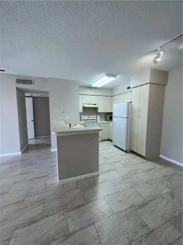 13521 Eagle Ridge Dr 123, Fort Myers, Florida 33912