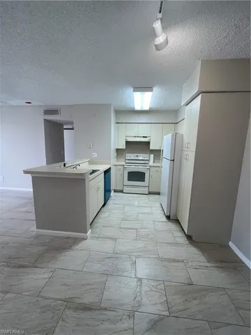 13521 Eagle Ridge Dr 123, Fort Myers, Florida 33912