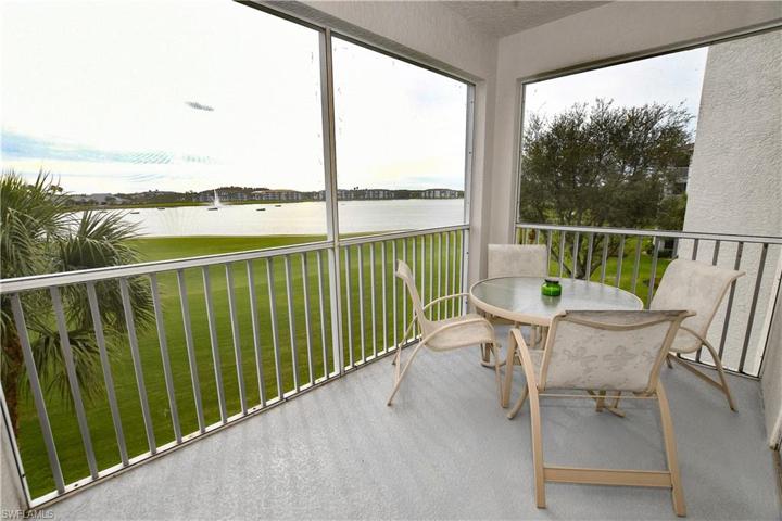 Views of golf & aqua range/fountain/clubhouse
