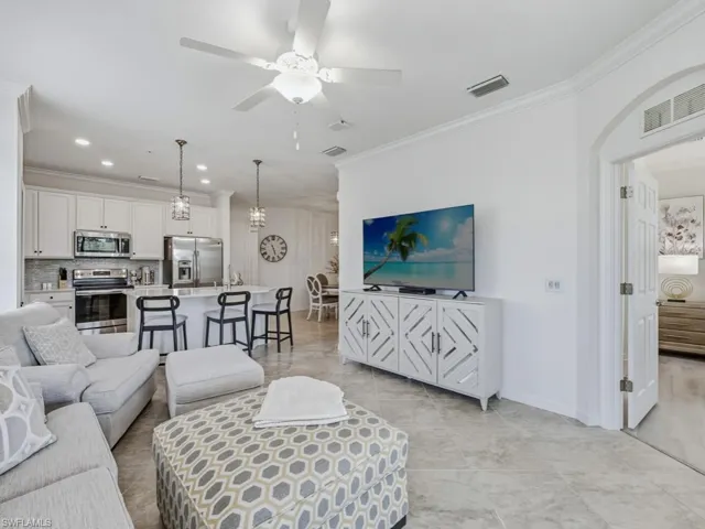 9590 Trevi Ct 5338, Naples, Florida 34113