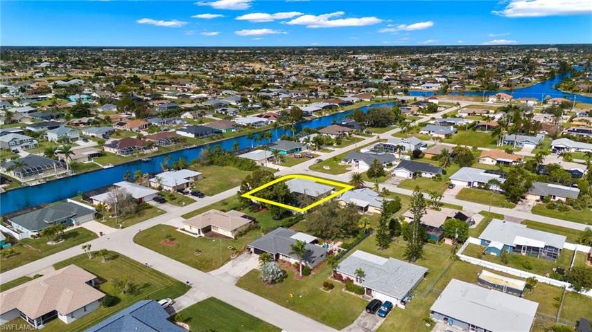 432 SW 33rd TER, CAPE CORAL FL 33914