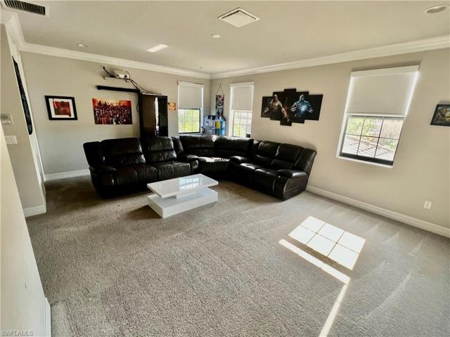 upstairs loft 1/2 bath