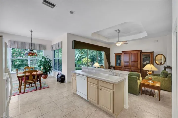 818 Grafton Ct # 5, Naples, Florida 34104