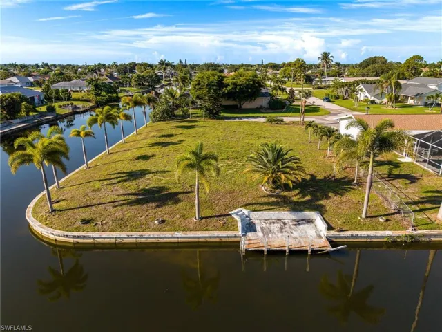 1939 5th Ter, Cape Coral, Florida 33990