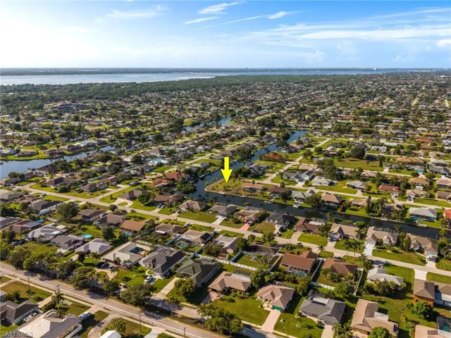 1939 5th Ter, Cape Coral, Florida 33990