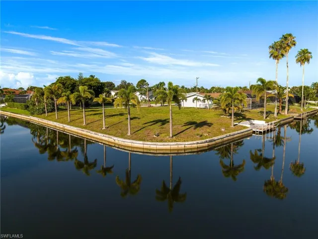 1939 5th Ter, Cape Coral, Florida 33990