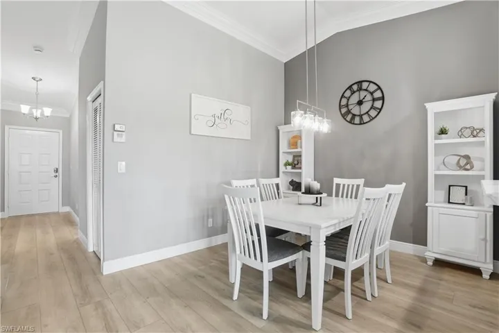 7360 Glenmoor Ln 304, Naples, Florida 34104