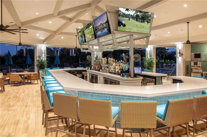 7360 Glenmoor Ln 304, Naples, Florida 34104