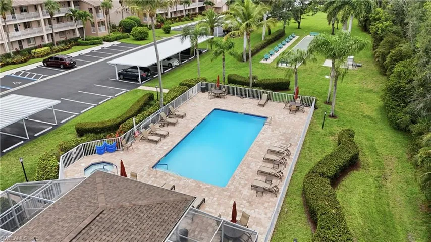 7360 Glenmoor Ln 304, Naples, Florida 34104
