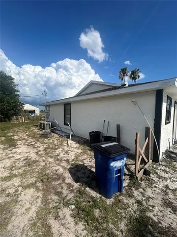 7582-7586 Carrier Rd, Fort Myers, Florida 33967