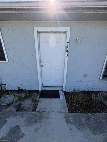 7582-7586 Carrier Rd, Fort Myers, Florida 33967
