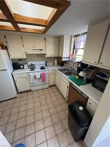 7582-7586 Carrier Rd, Fort Myers, Florida 33967