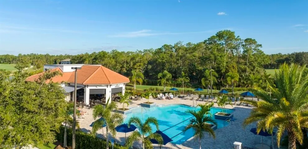8230  Naples Heritage  DR, Naples, FL 34112