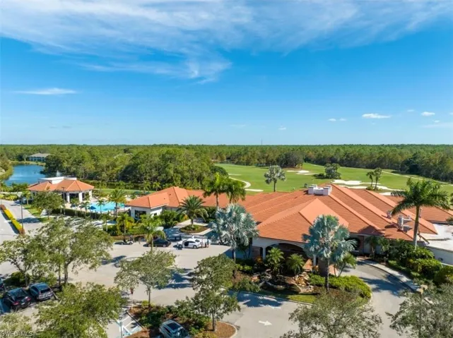 8230  Naples Heritage  DR, Naples, FL 34112
