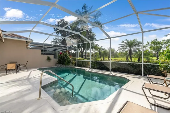8230  Naples Heritage  DR, Naples, FL 34112