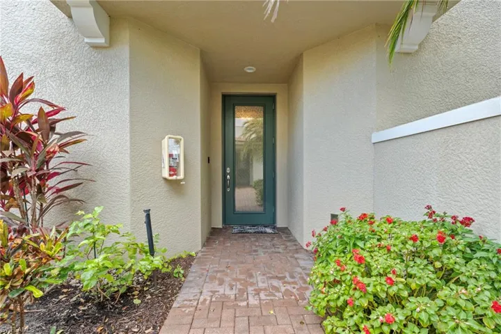 2137 Frangipani Cir 102, Naples, Florida 34120