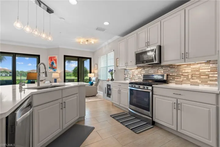 2137 Frangipani Cir 102, Naples, Florida 34120