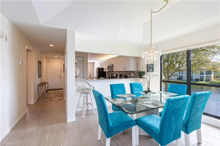 Dining area and breakfast bar