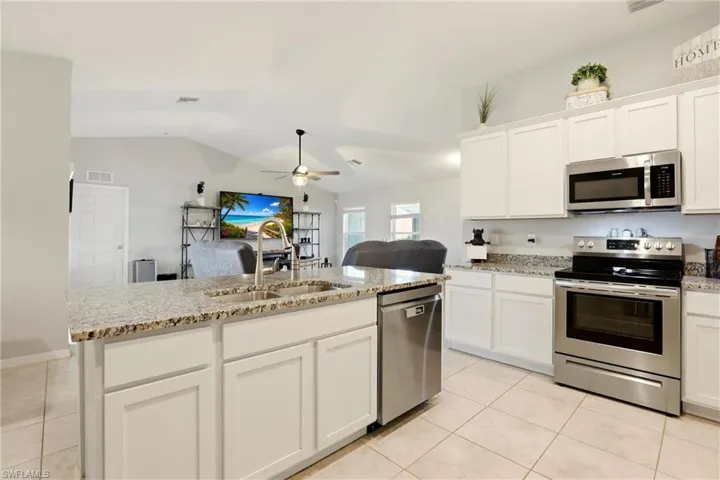 3516 Sw 8th Pl, Cape Coral, Florida 33914