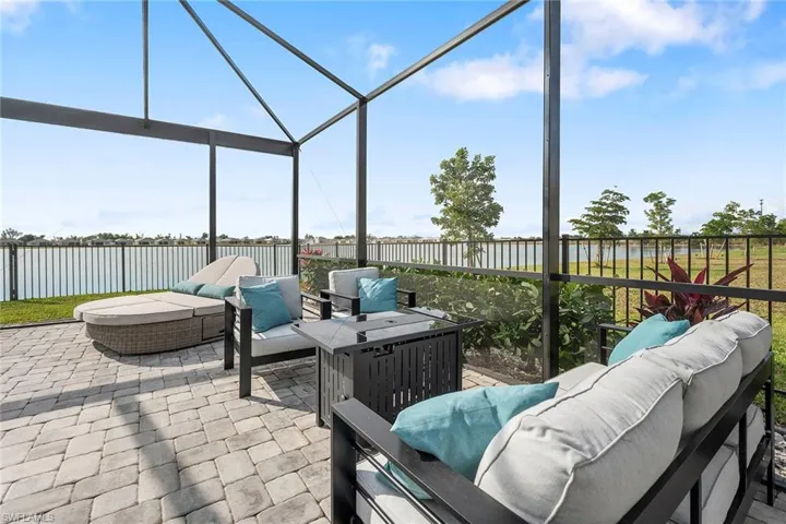 934  Stonewater Lake  TER, Cape Coral, FL 33993