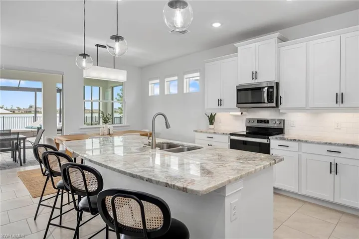 934  Stonewater Lake  TER, Cape Coral, FL 33993
