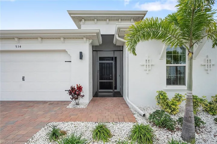 934  Stonewater Lake  TER, Cape Coral, FL 33993