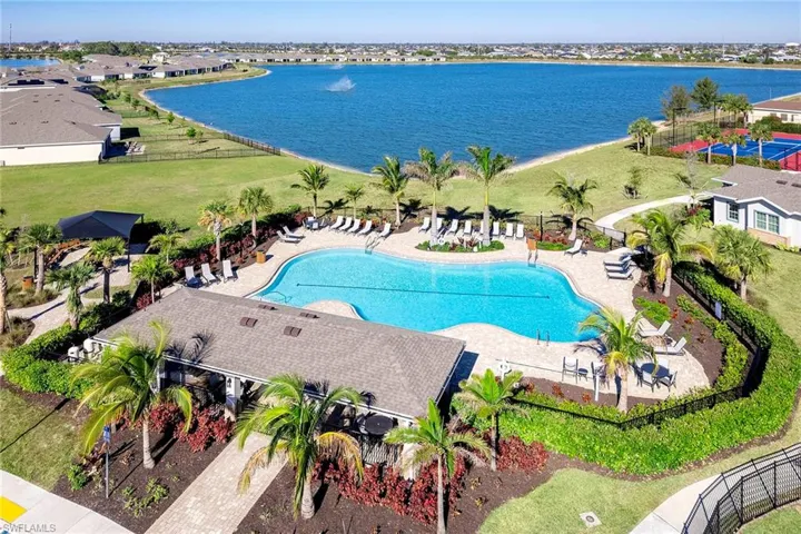 934  Stonewater Lake  TER, Cape Coral, FL 33993