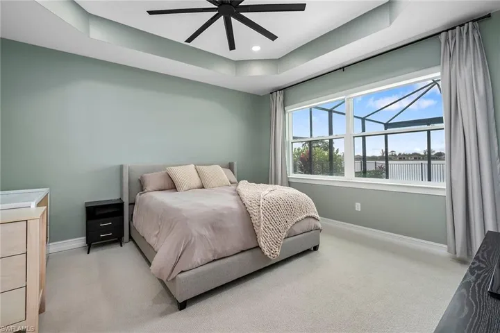 934  Stonewater Lake  TER, Cape Coral, FL 33993
