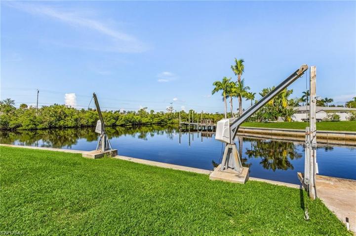 boat lift