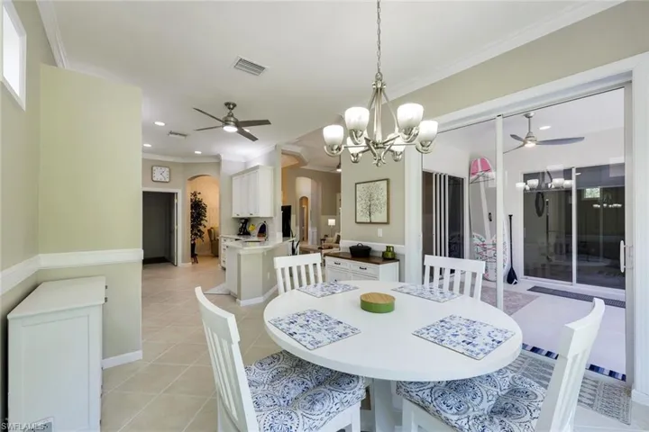16221 Parque Ln, Naples, Florida 34110