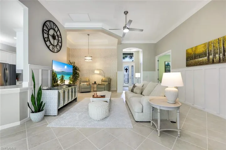 16221 Parque Ln, Naples, Florida 34110