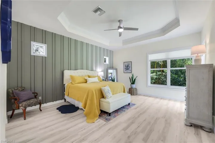 16221 Parque Ln, Naples, Florida 34110