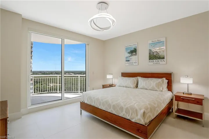 Large guest bedroom, privately tucked awayfrom great room with en suite bathroom.