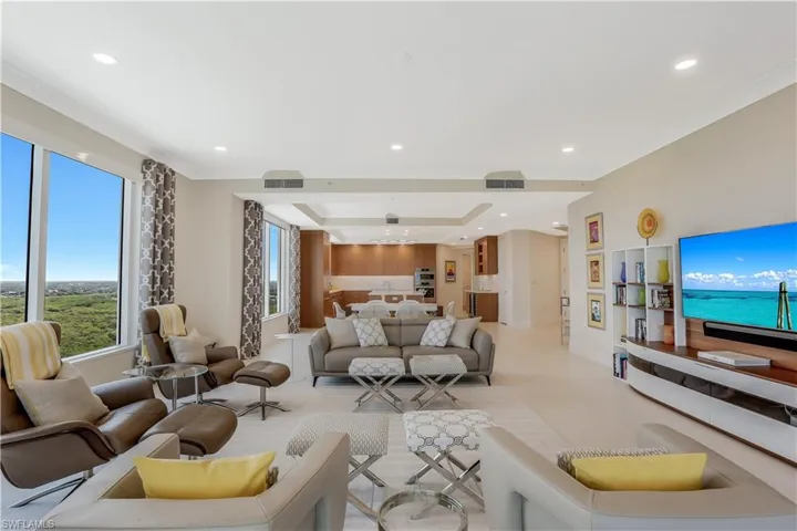 Matte porcelain tile throughout home, bothblackout and translucent shades on eachwindow, custom lighting, window treatmentsand so much more!