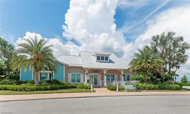View of front of house featuring a porch