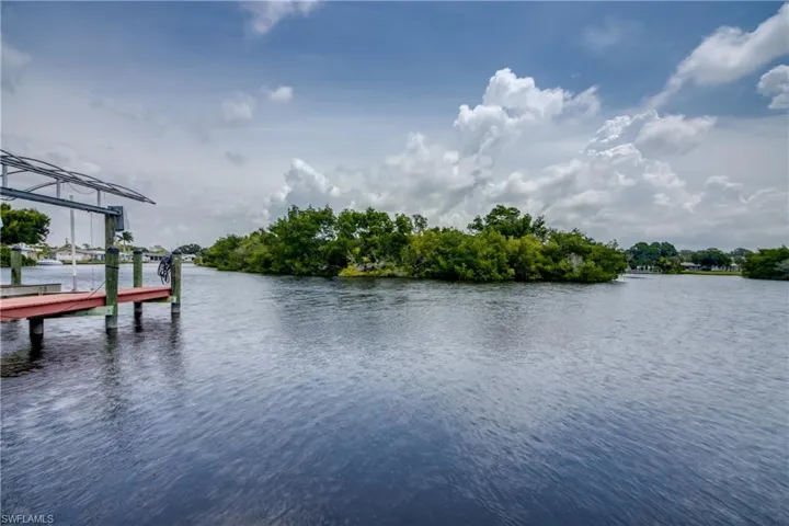 1294  Thompson  ST, North Fort Myers, FL 33903