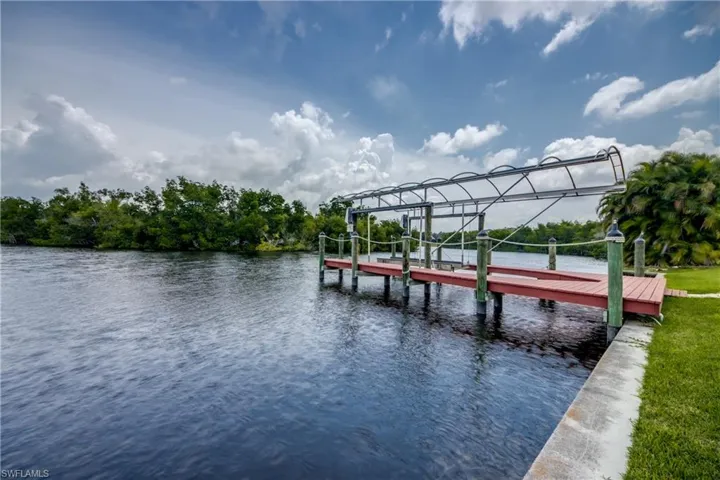 1294  Thompson  ST, North Fort Myers, FL 33903