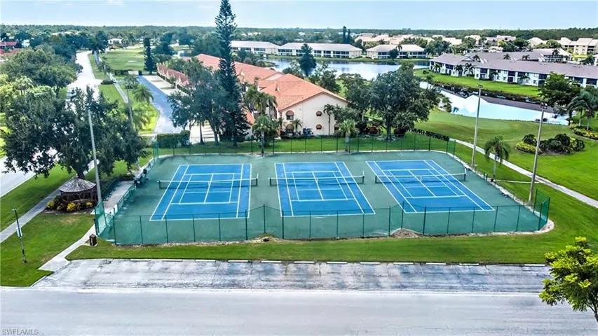 More community tennis courts
