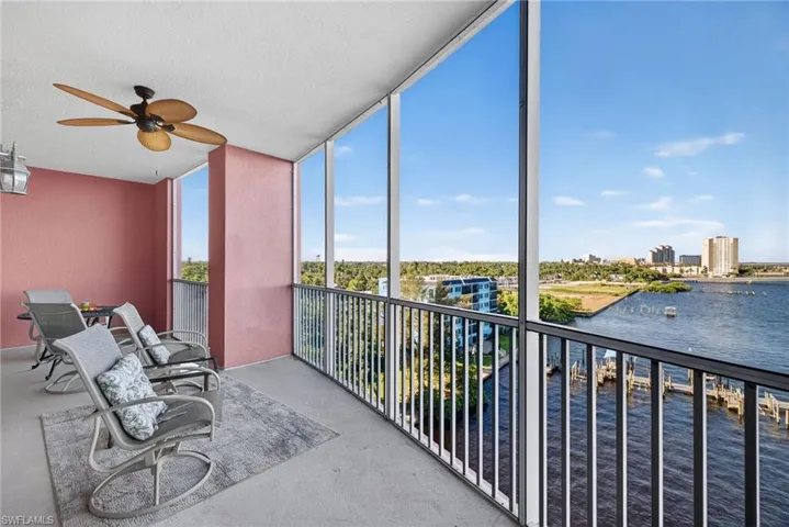 2743  1st  ST, Fort Myers, FL 33916
