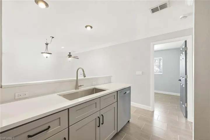 4346 Santa Barbara Blvd, Cape Coral, Florida 33914