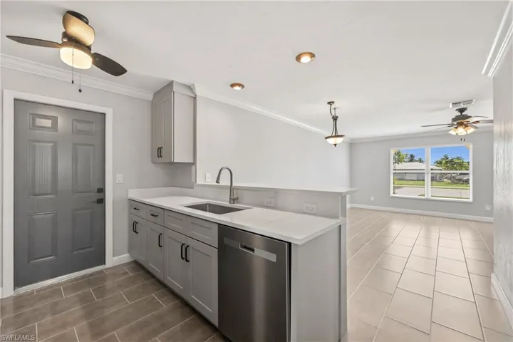 4346 Santa Barbara Blvd, Cape Coral, Florida 33914