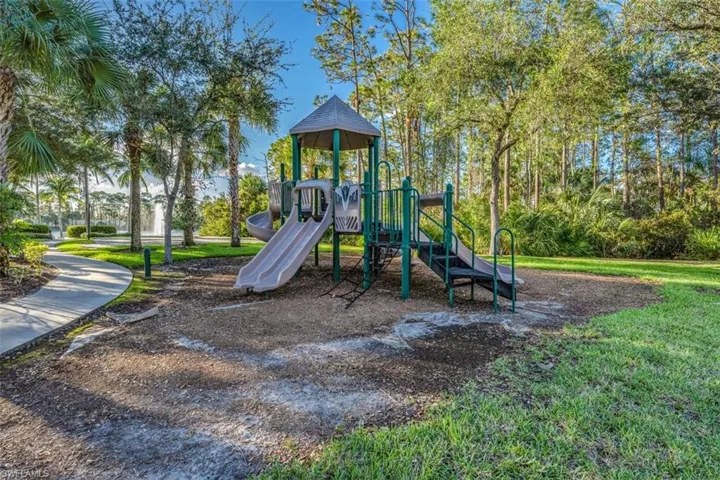1878  Tarpon Bay S DR, Naples, FL 34119