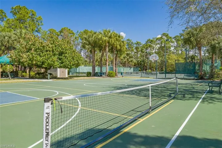 1878  Tarpon Bay S DR, Naples, FL 34119