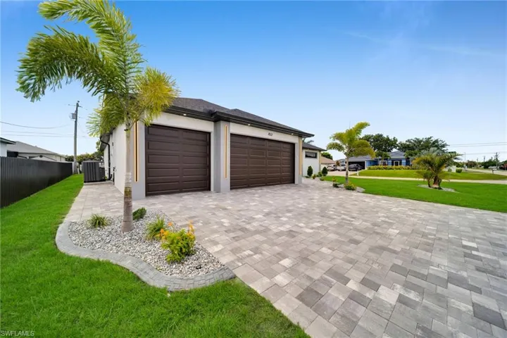 853 Sw 15th Ave, Cape Coral, Florida 33991