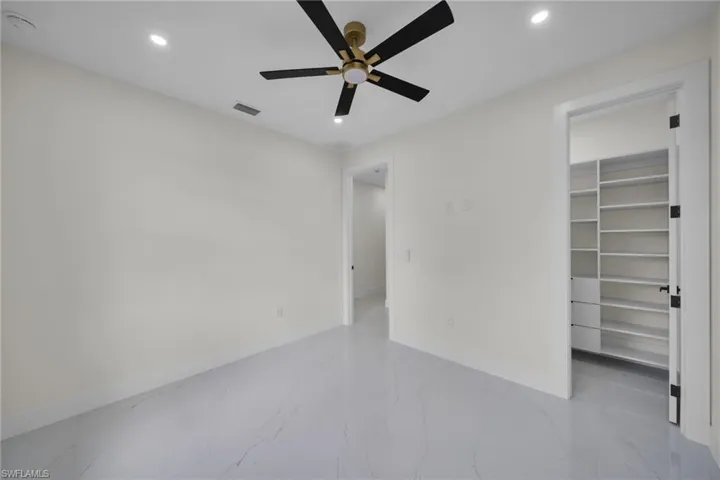 853 Sw 15th Ave, Cape Coral, Florida 33991