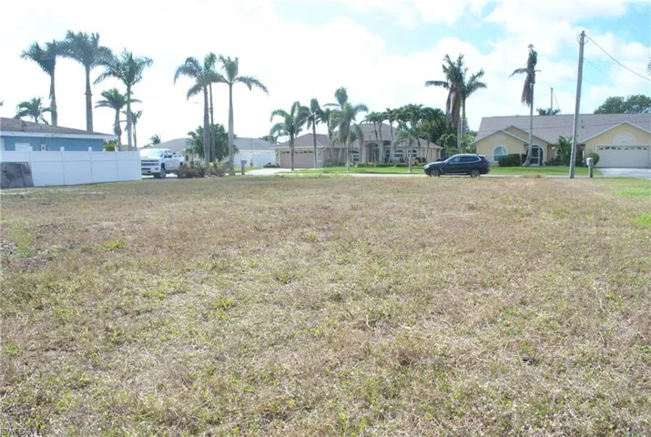 1625 SE 39th  ST, Cape Coral, FL 33904
