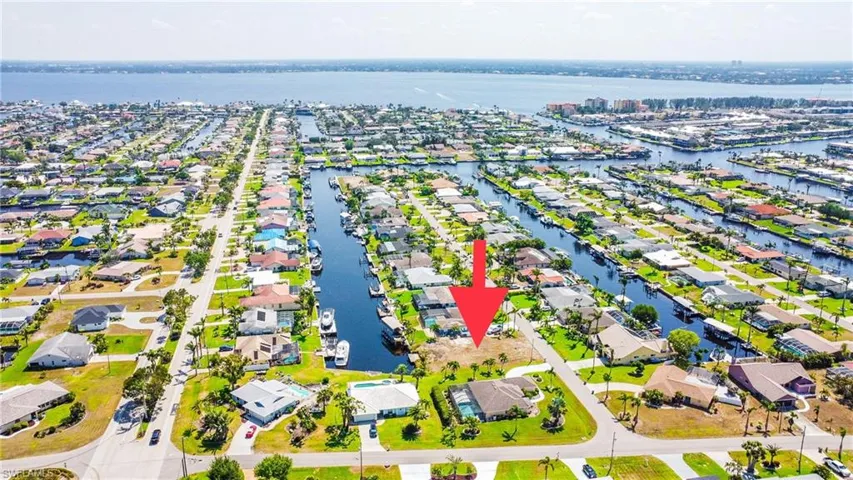 1625 SE 39th  ST, Cape Coral, FL 33904