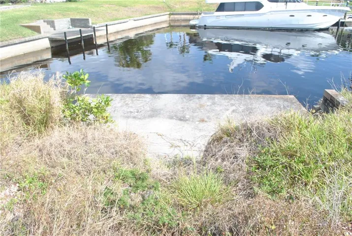 1625 SE 39th  ST, Cape Coral, FL 33904