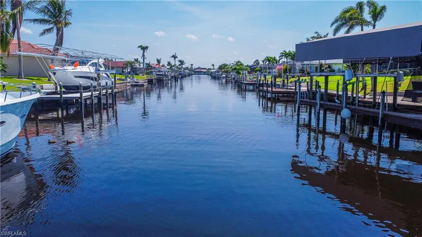 1625 SE 39th  ST, Cape Coral, FL 33904