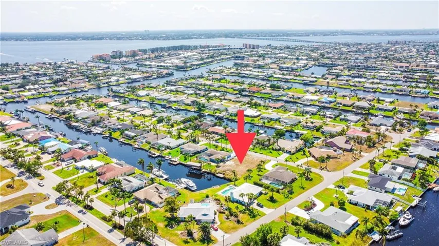 1625 SE 39th  ST, Cape Coral, FL 33904